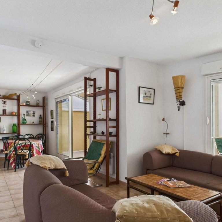 Grau d'Agde : Appartement 3 pièces avec terrasses à 20m de la plage - Appartamento con 2 Camere da Letto - 12