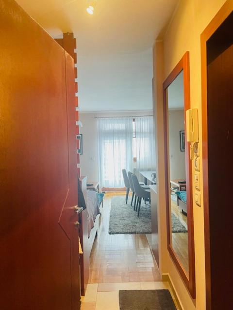 Cozy Bianca Studio - One-Bedroom Apartment - 12
