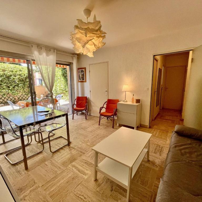Appartement 2 pièces avec jardin à 50m de la plage - 4 couchages, parking privé, terrasse - FR-1-226B-9 - Appartement (4 Adultes) - 10