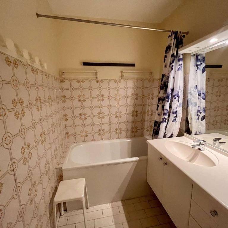 Appartement 2 pièces avec jardin à 50m de la plage - 4 couchages, parking privé, terrasse - FR-1-226B-9 - Appartement (4 Adultes) - 16