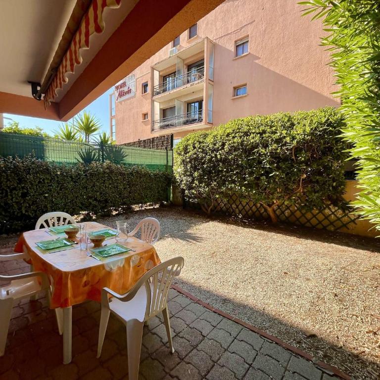 Appartement 2 pièces avec jardin à 50m de la plage - 4 couchages, parking privé, terrasse - FR-1-226B-9 - Appartement (4 Adultes) - 17