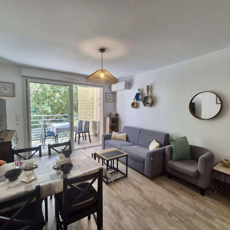 Confort et calme à Cavalaire : T2 climatisé avec Wi-Fi, balcon et double garage, proche centre-ville - FR-1-226B-186 - Appartement - 8