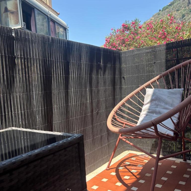 SicilyStudio Apartment in Taormina-Murmuria Minerva - Monolocale con Balcone - 34