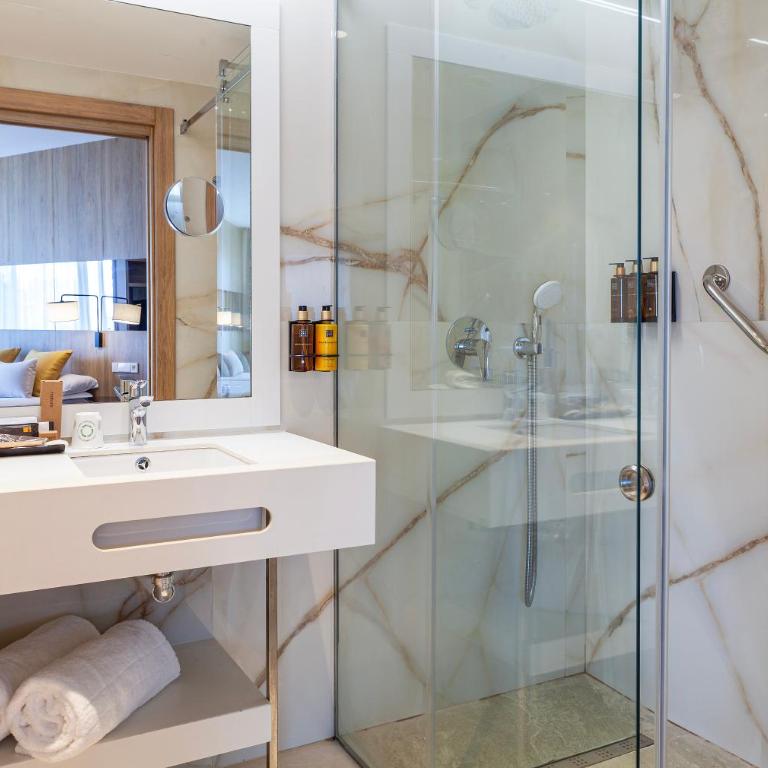 Hotel Gold Arcos 4 Sup - Modern Luxury Experience - Habitación Executive - 2 camas grandes - 6