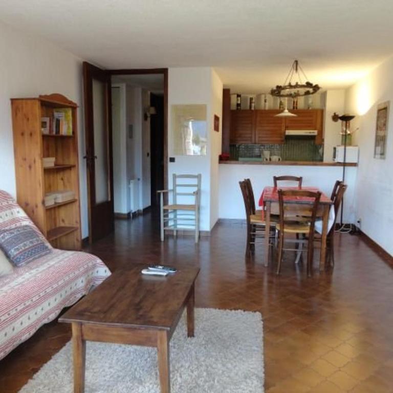 Appartement 2 pièces pour 6 personnes, cabine, parking, au cœur du village, proche des pistes - FR-1-572-166 - Appartement - 1