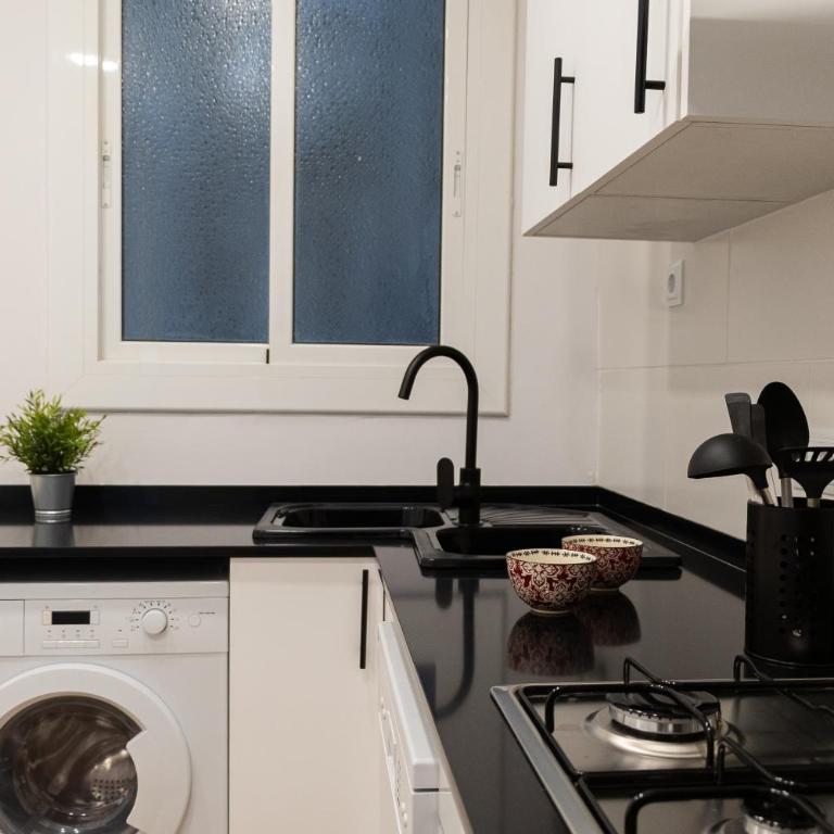 AB Eixample Calabria - Two-Bedroom Apartment - 8