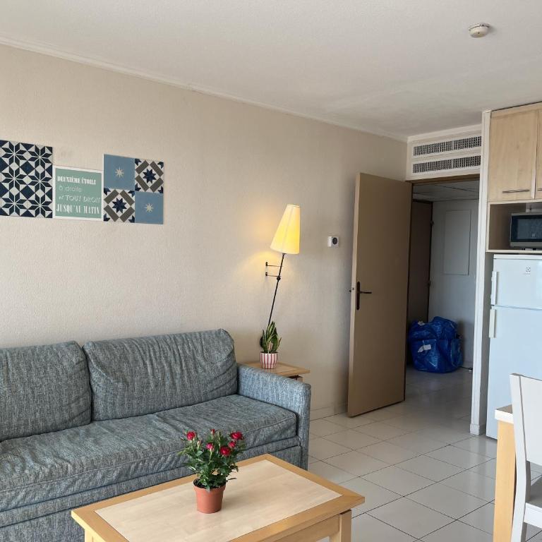 Magnifique vue mer avec piscine, Cap Hermes 410 - Apartment mit 2 Schlafzimmern, einem Balkon und Meerblick - 6