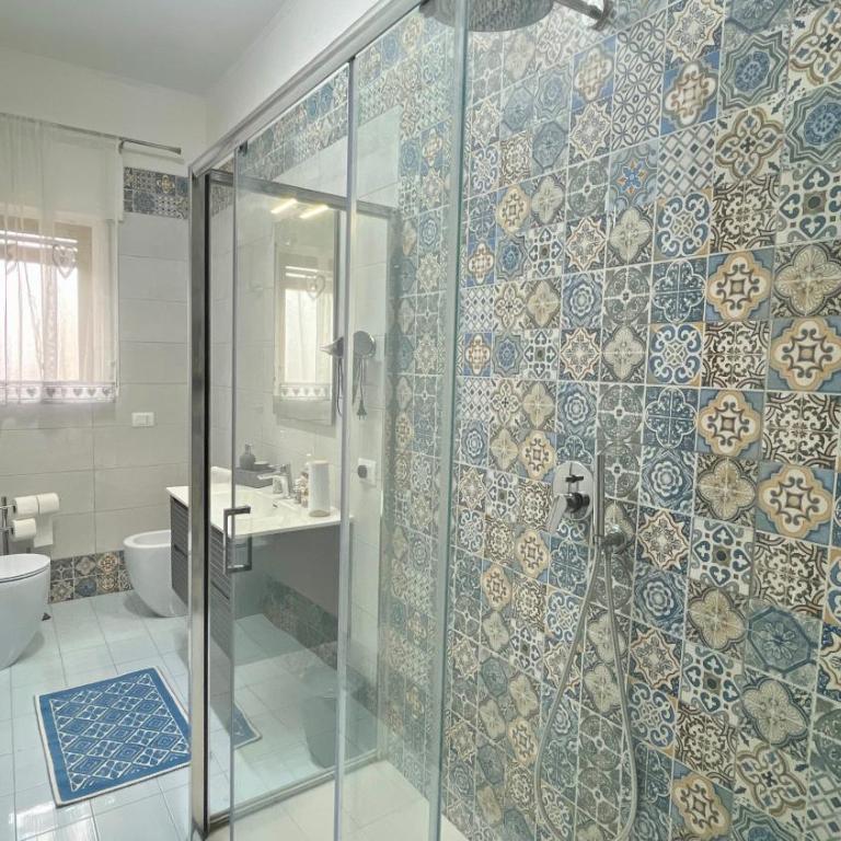 Home Jocy Spacious 3 Bed rooms Apartment with private Parking Ideal for Groups - Appartamento Deluxe con 3 Camere da Letto - 6
