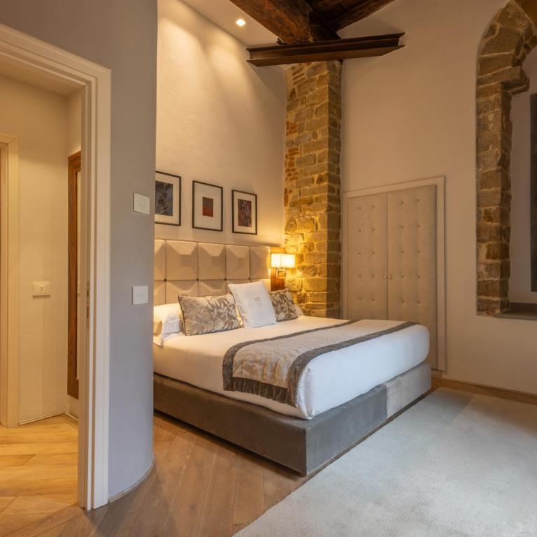 Donati Luxury Tower Suites - Botticelli - Deluxe Suite with Partial Duomo View - 5