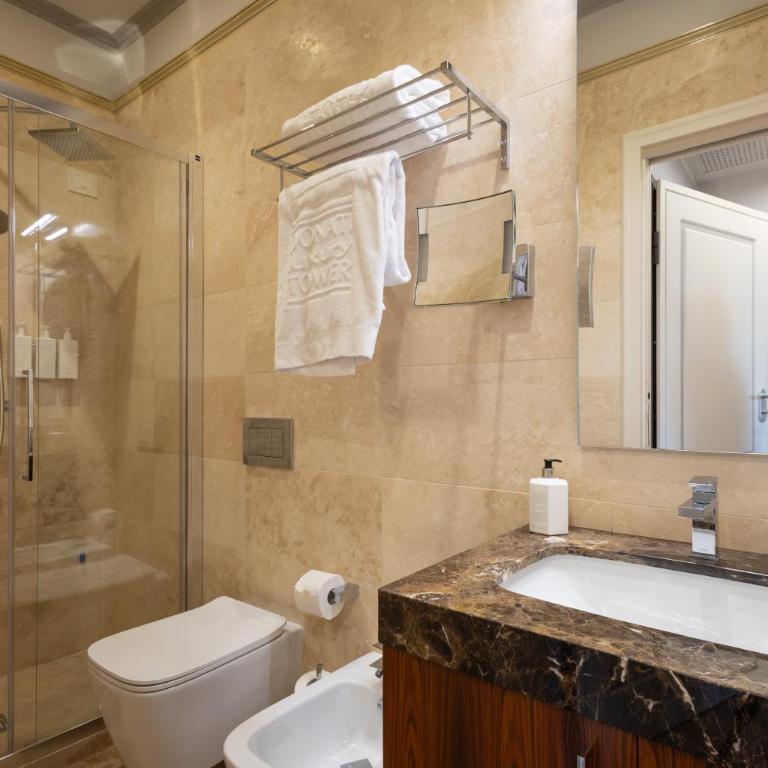 Donati Luxury Tower Suites - Leonardo - Deluxe King Suite with Duomo View - 12