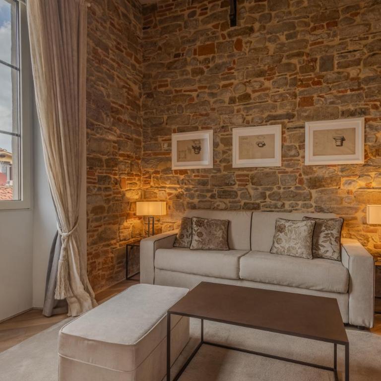 Donati Luxury Tower Suites - Raffaello - Deluxe Suite Duomo View with Spa Bath - 7