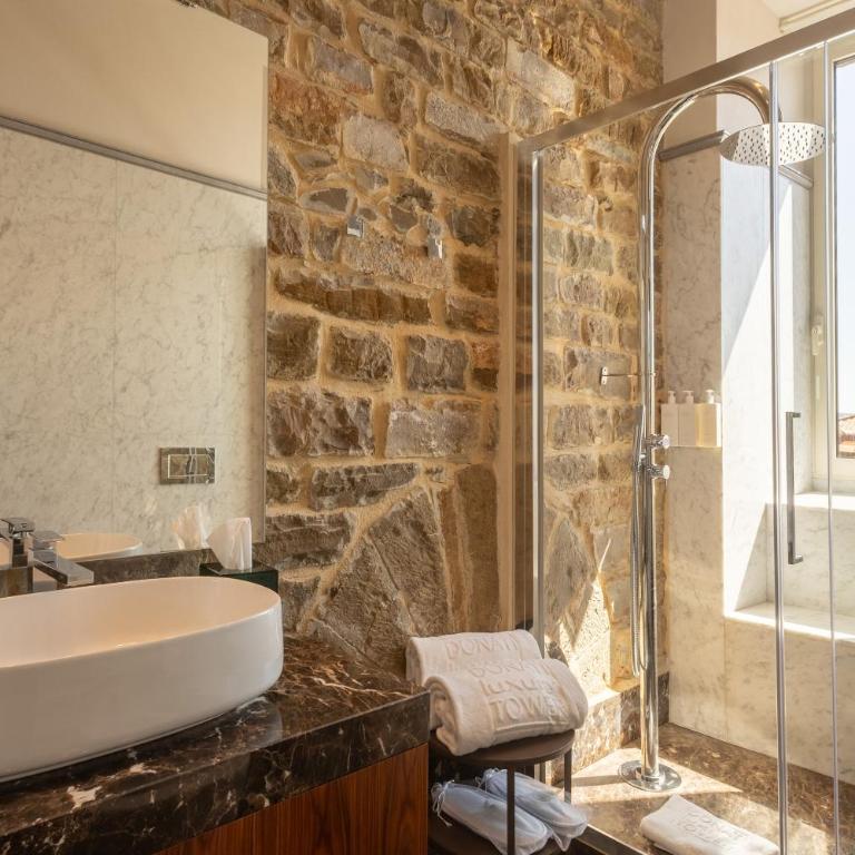 Donati Luxury Tower Suites - Dante - Suite with Partial Duomo View - 5