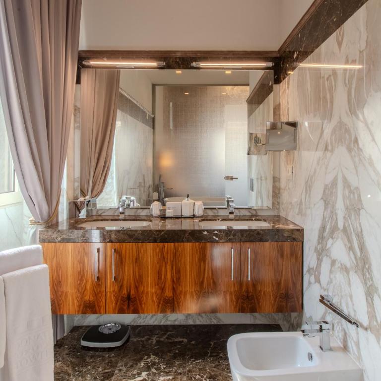 Donati Luxury Tower Suites - Giotto - Suite with Duomo View - 3