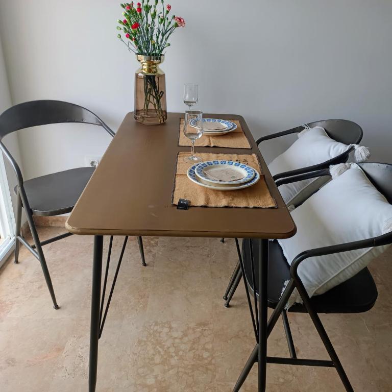 Denia, urbano junto al mar - Habitación Doble Deluxe con balcón - 1 o 2 camas - 13