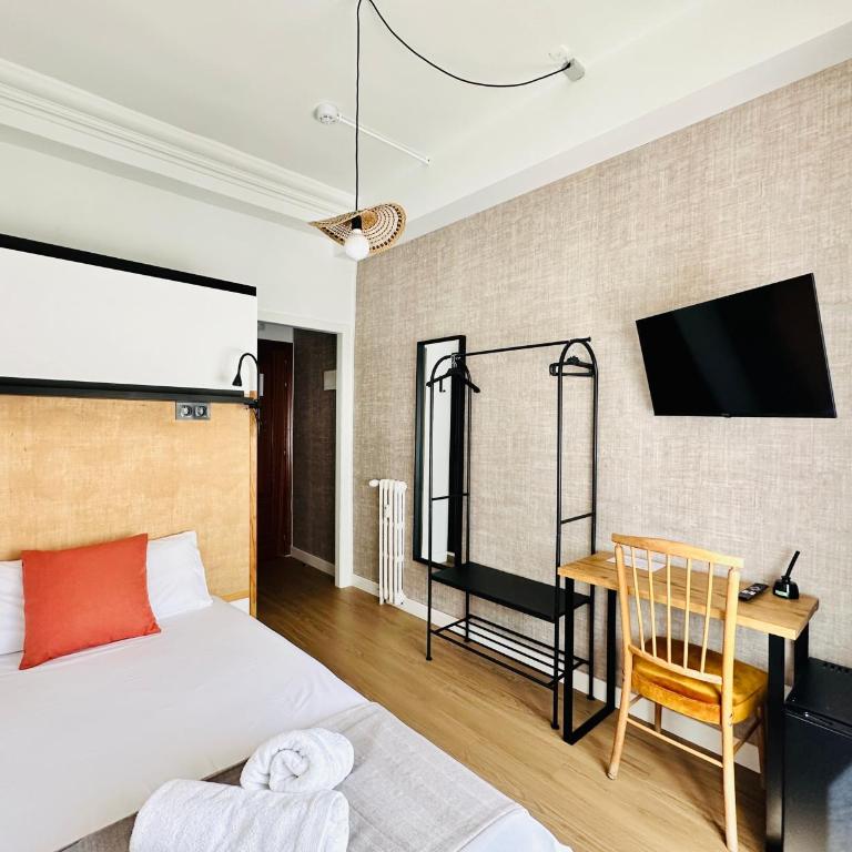 Autentic Boutique Moncloa - Single Room with Private Bathroom - 6