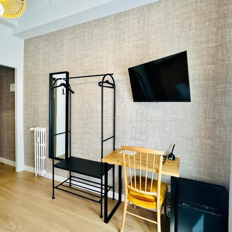 Autentic Boutique Moncloa - Single Room with Private Bathroom - 5
