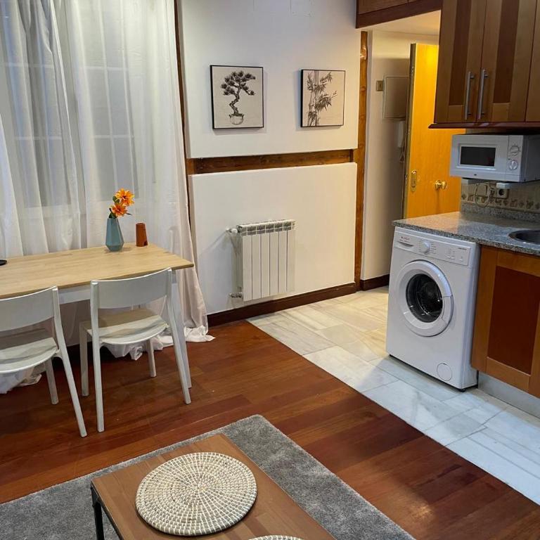 Exyca Homes Gran Via - One-Bedroom Apartment - 2