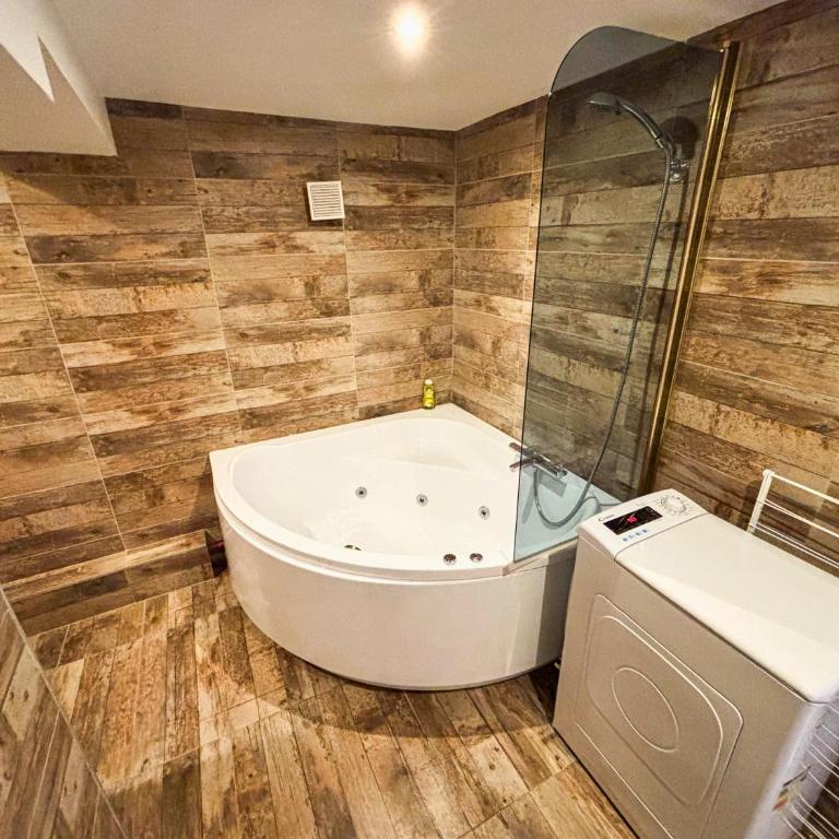 Le Souplex - Baignoire Balnéo & Cosy - Accès Tram Proche - Commerces à proximité - Appartement 1 Chambre - 2