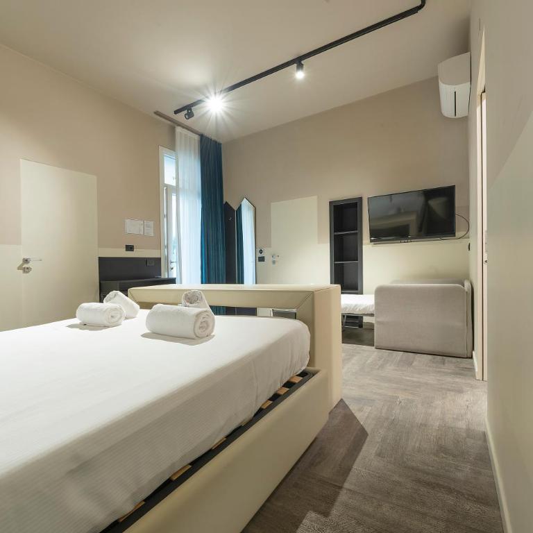 Italianflat - Theatrum Rooms and Suite - Comfort Triple Room - 10