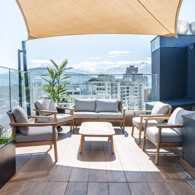 Chic 1BR Oasis for 3 in Bustling Las Condes - Apartment - 29