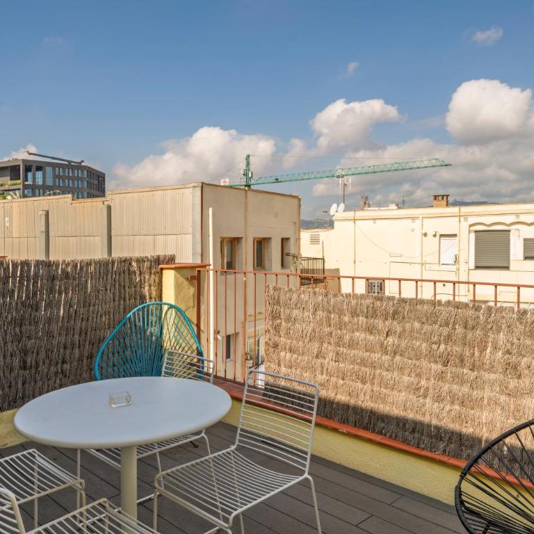 Aspasios Poble Nou Apartments - Penthouse Apartment with Terrace - 5