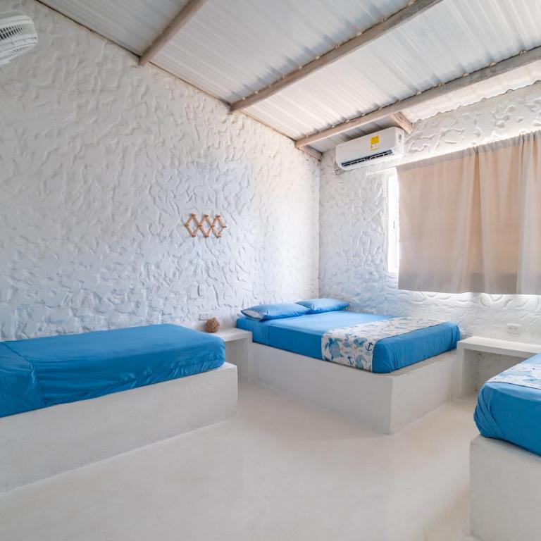 Kuruba Beach - Five-Bedroom House - 34