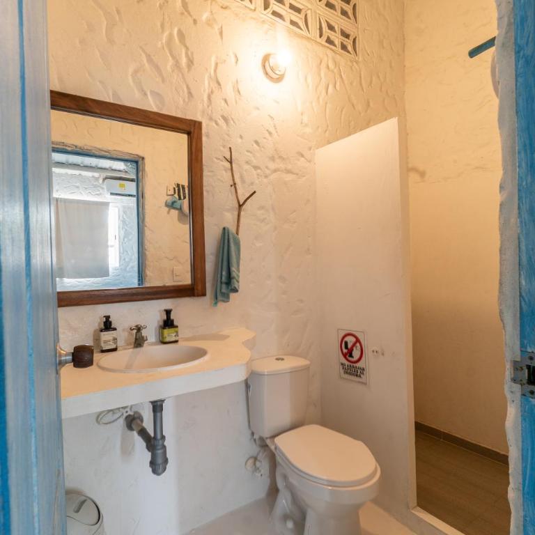 Kuruba Beach - Five-Bedroom House - 38