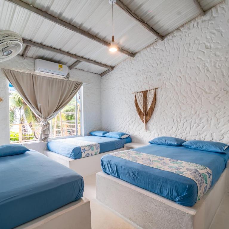 Kuruba Beach - Five-Bedroom House - 42