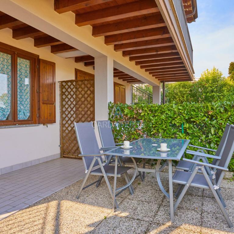 Casa Azzurra - Relax con Giardino e Piscina a Sirmione - Appartamento con 2 Camere da Letto - 3