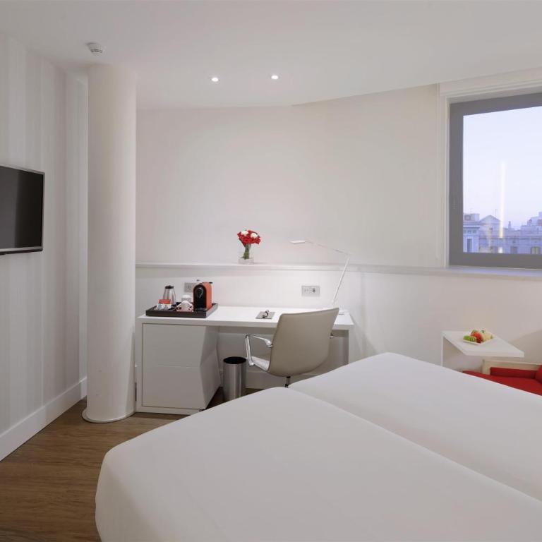 NH Collection Barcelona Podium - Superior Double or Twin Room - 7