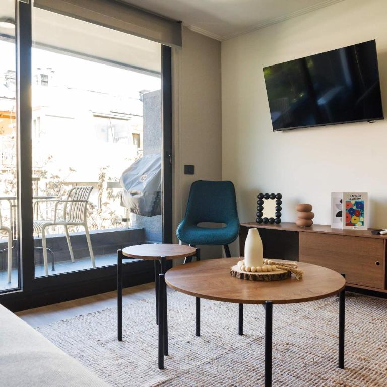 Parkside Oasis Luxe 2BR Retreat w Pool BBQ & Gym Access - Apartment - 9
