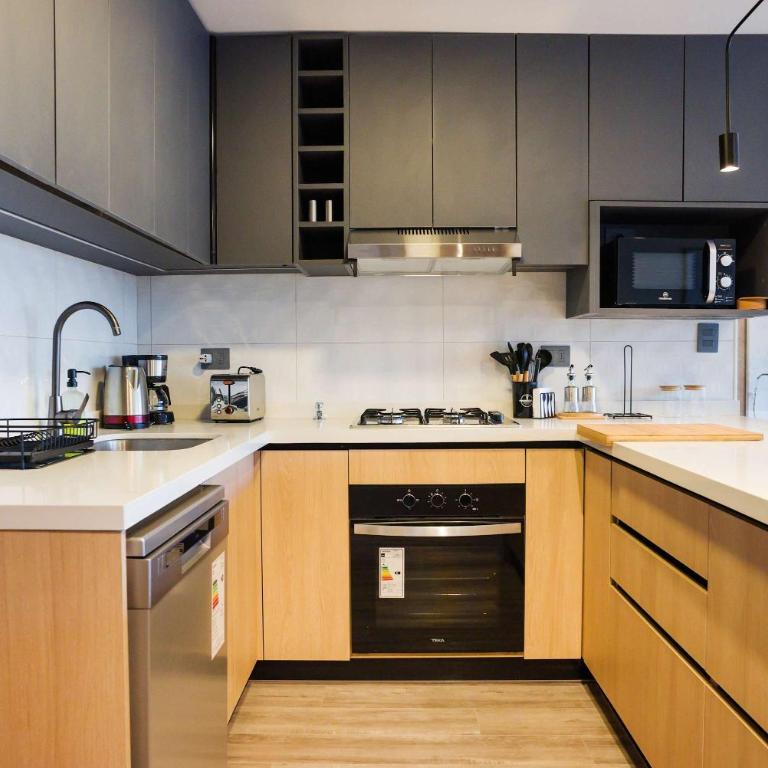Chic 2BR Retreat in Vitacura Perfect for 5 Steps from Everything - Apartment - 18