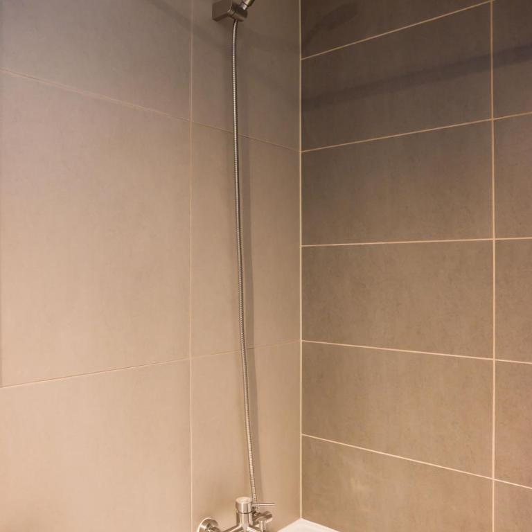 Parkside Oasis Luxe 2BR Retreat w Pool BBQ & Gym Access - Apartment - 36