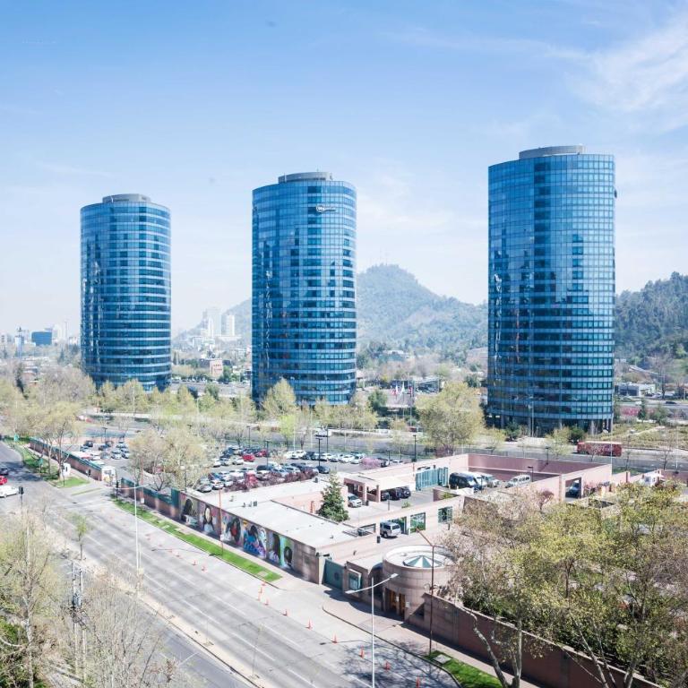 Chic 2BR Retreat in Vitacura Perfect for 5 Steps from Everything - Apartment - 21