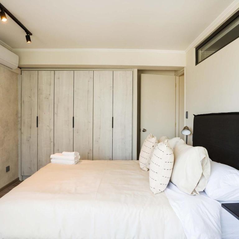 Chic 2BR Retreat in Vitacura Perfect for 5 Steps from Everything - Apartment - 28
