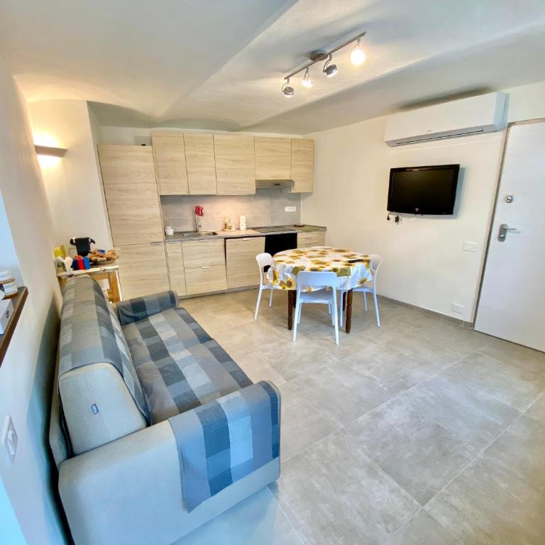 La tana della Volpe e l'Uva - Appartamento con 2 Camere da Letto e Balcone - 10