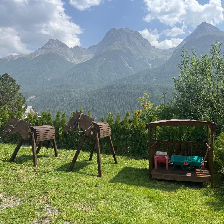 Exklusives Berg-Bijou mit Bergblick mit privaten Wellnessbereich Hot Tube und Sauna -Hunde herzlich Willkommen mit eingezäunten Grundstück - Ferienhaus - 94