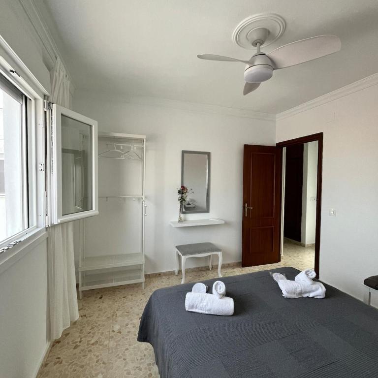 Tu ático ideal Terraza, Centro y Playa a pie - Apartamento de 3 dormitorios con balcón - 9