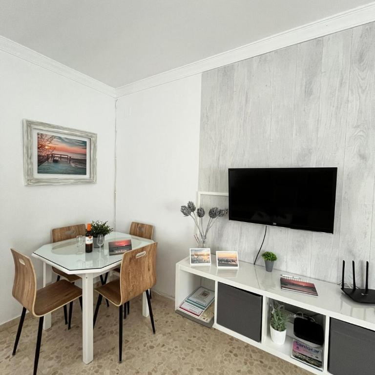 Tu ático ideal Terraza, Centro y Playa a pie - Apartamento de 3 dormitorios con balcón - 6