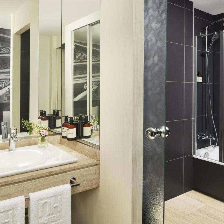 NH Madrid Nacional - Standard Double or Twin Room - 5