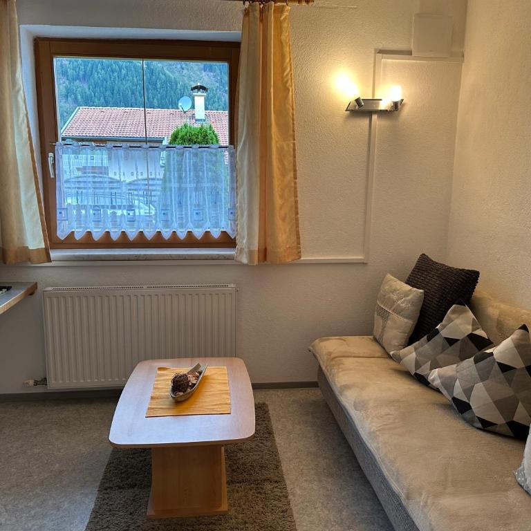 Ferienwohnung Halder, inklusive STUBAI SUPER CARD - Apartment mit 1 Schlafzimmer und Garten - 7