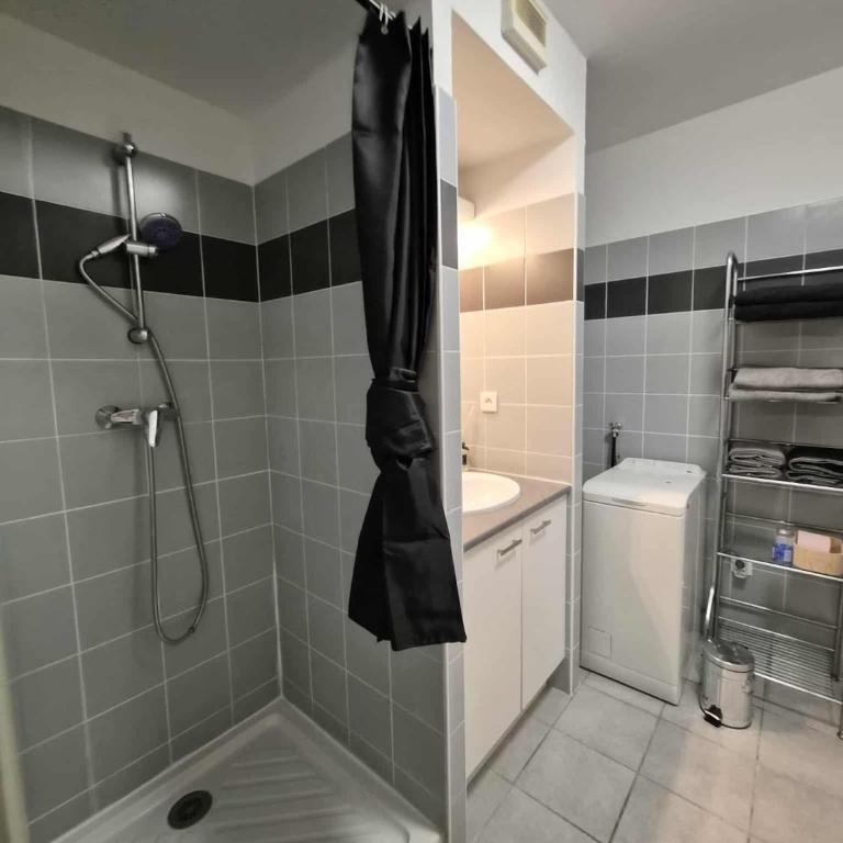 Confortable appartement rez de jardin- terrasse - parking - Apartamento de 1 dormitorio - 6