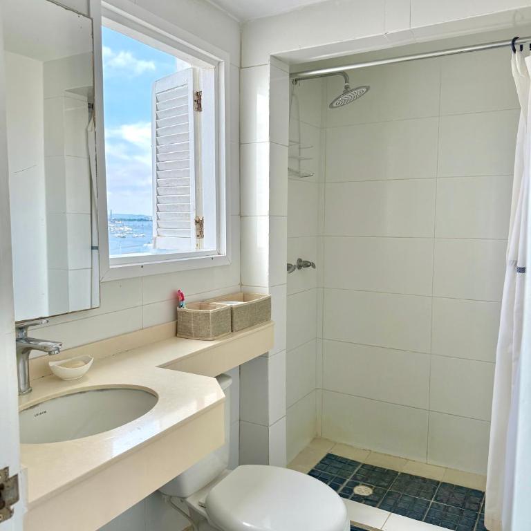 by Calamari Homes-Plaza Bolivar Penthouse Sea view - Two-Bedroom Apartment - 19