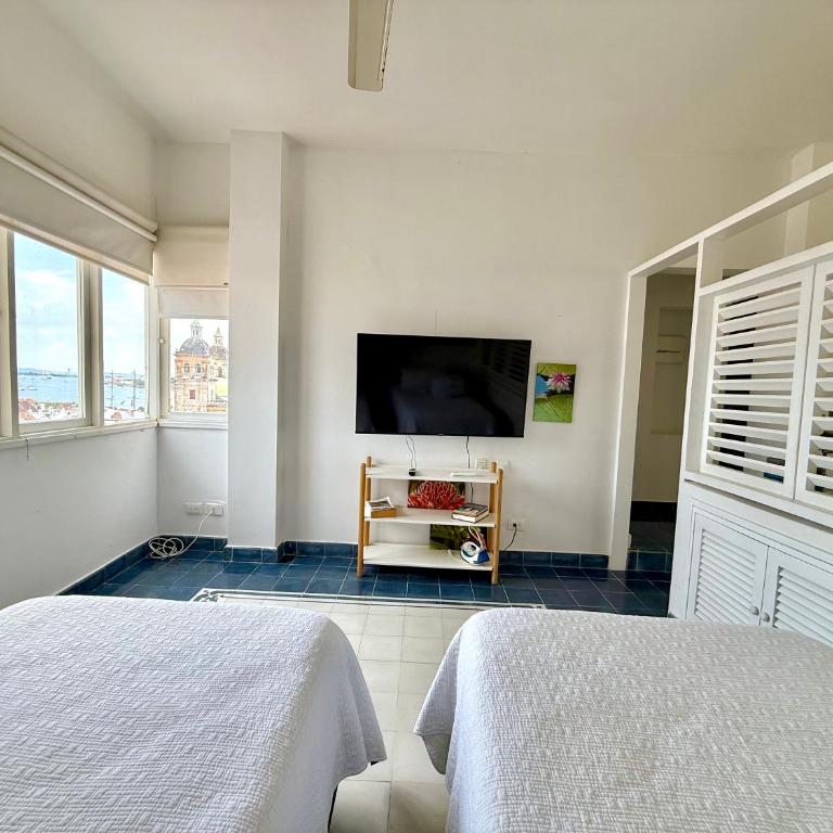 by Calamari Homes-Plaza Bolivar Penthouse Sea view - Two-Bedroom Apartment - 22