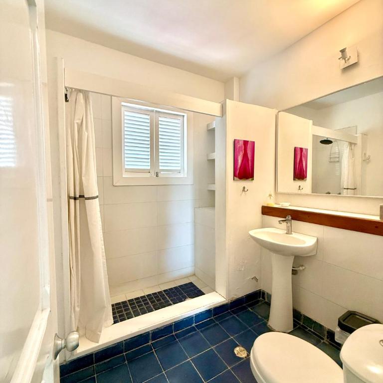 by Calamari Homes-Plaza Bolivar Penthouse Sea view - Two-Bedroom Apartment - 25