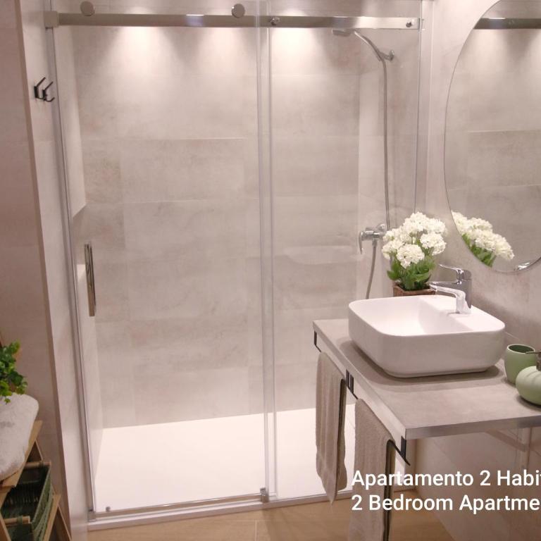 Suite Princesa Nazarí - Two-Bedroom Apartment - 9