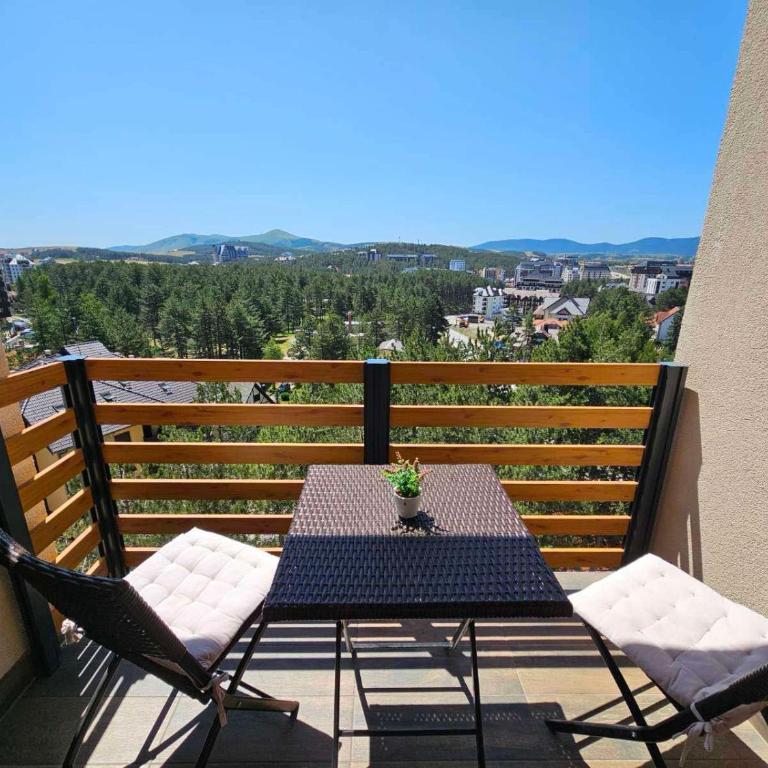 Leonardo 83 - One-Bedroom Apartment - 14