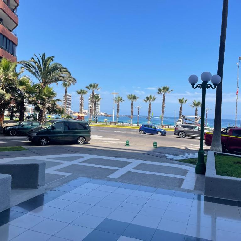 Moderno departamento en Iquique 3D2B con estacionamiento a pasos de playa Cavancha - Three-Bedroom Apartment with Water View - 1
