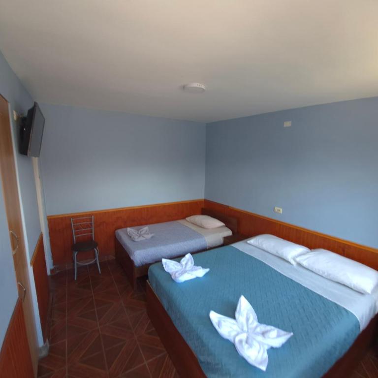 Illariy Wasi Hostal - Triple Room with Private Bathroom - 1