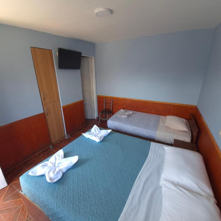 Illariy Wasi Hostal - Triple Room with Private Bathroom - 4